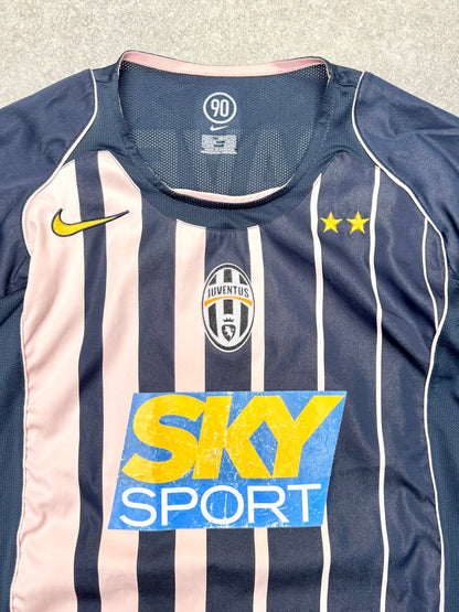 2004/2005 Juventus Away 'Pavel 11' Football Shirt