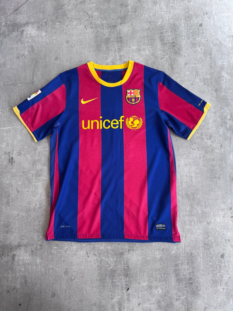 2010/11 FC Barcelona x Nike 'Messi 10' Home Football Shirt
