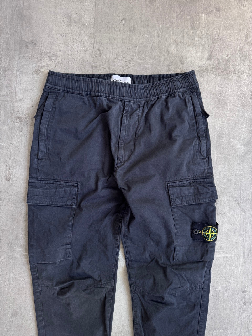 A/W 2022 Stone Island Black Cargo Trousers