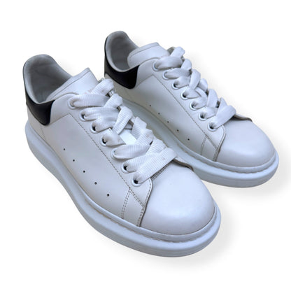 ALEXANDER MCQUEEN OVERSIZED SNEAKER WHITE/ BLACK 40 / UK6 | UK 6, Black