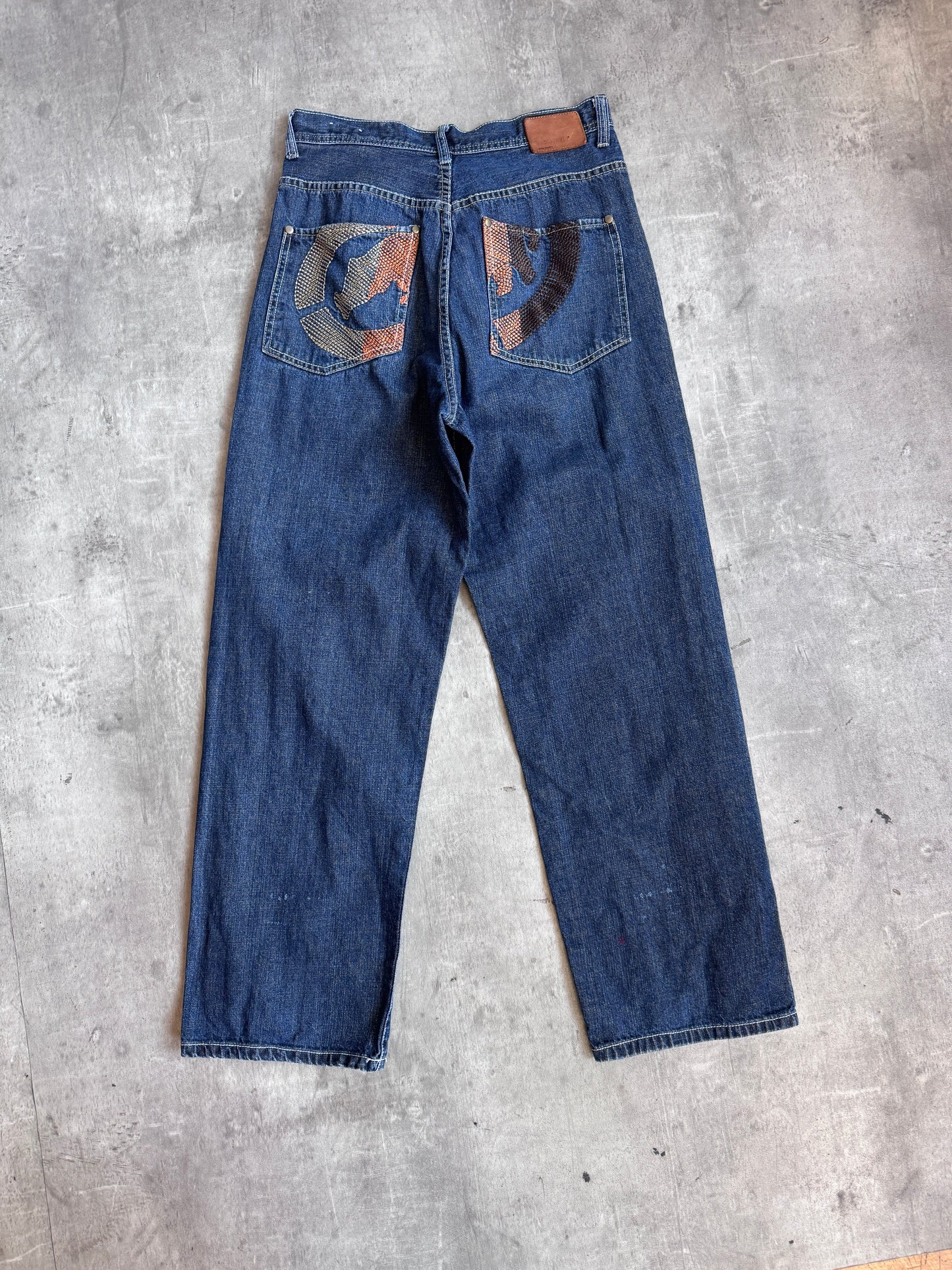 Ecko Embroidered Back Pocket Detailed Jeans