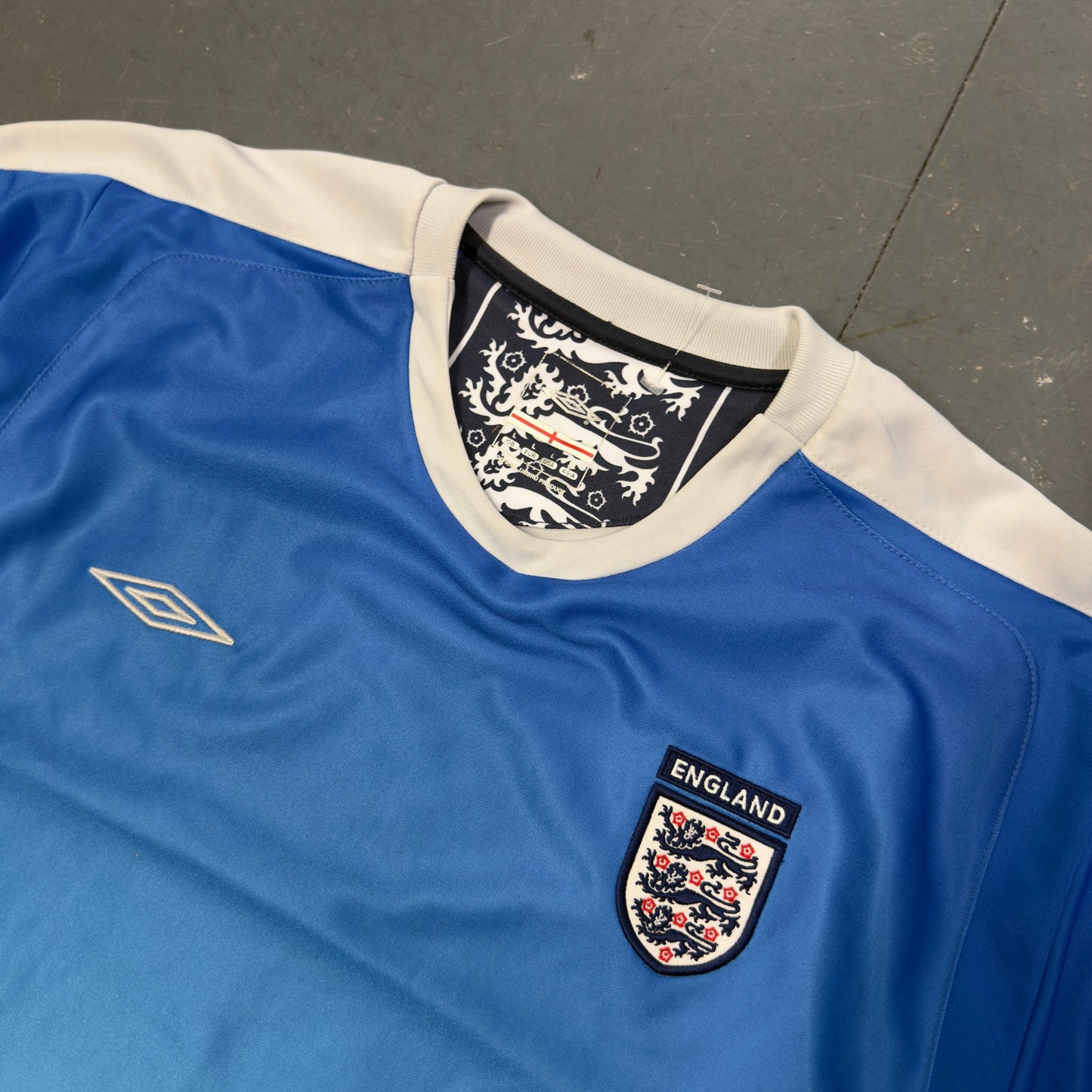 Umbro 2004/06 England Training Shirt In Blue & White (L) | Large, Blue