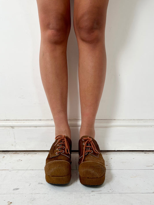 COMME DES GARCONS CALF HAIR CLOGS (EU 37)