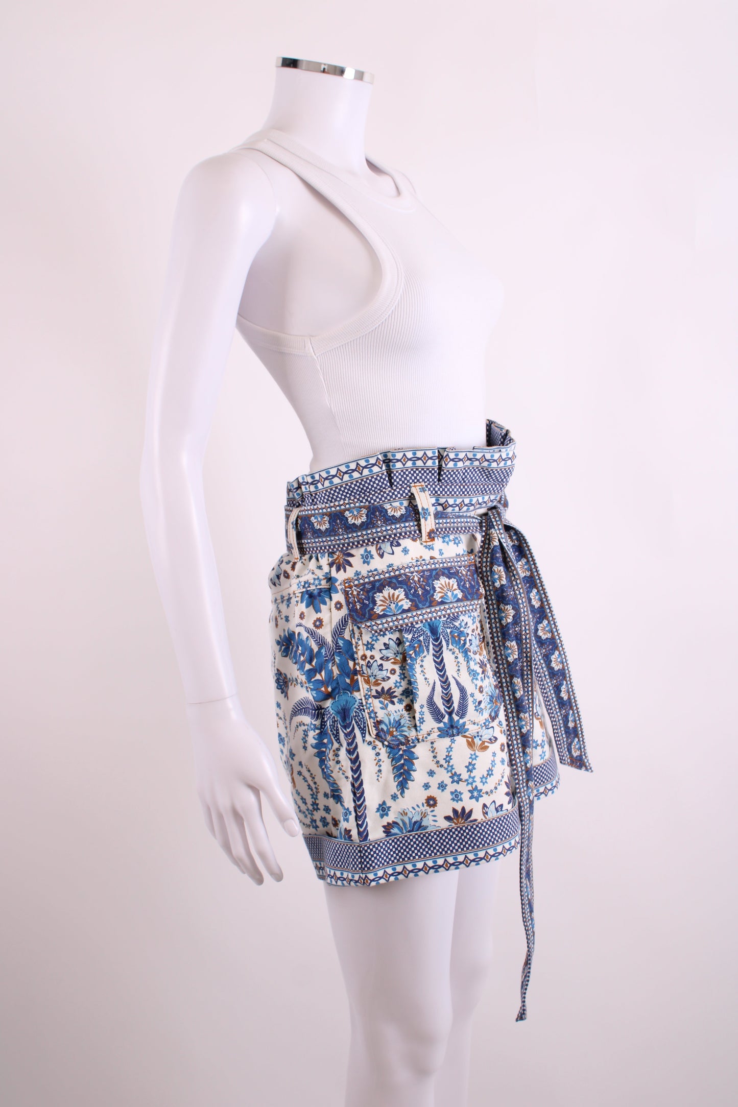 Farm Rio Floral Print Shorts Navy/ White 26W | O/S, Navy