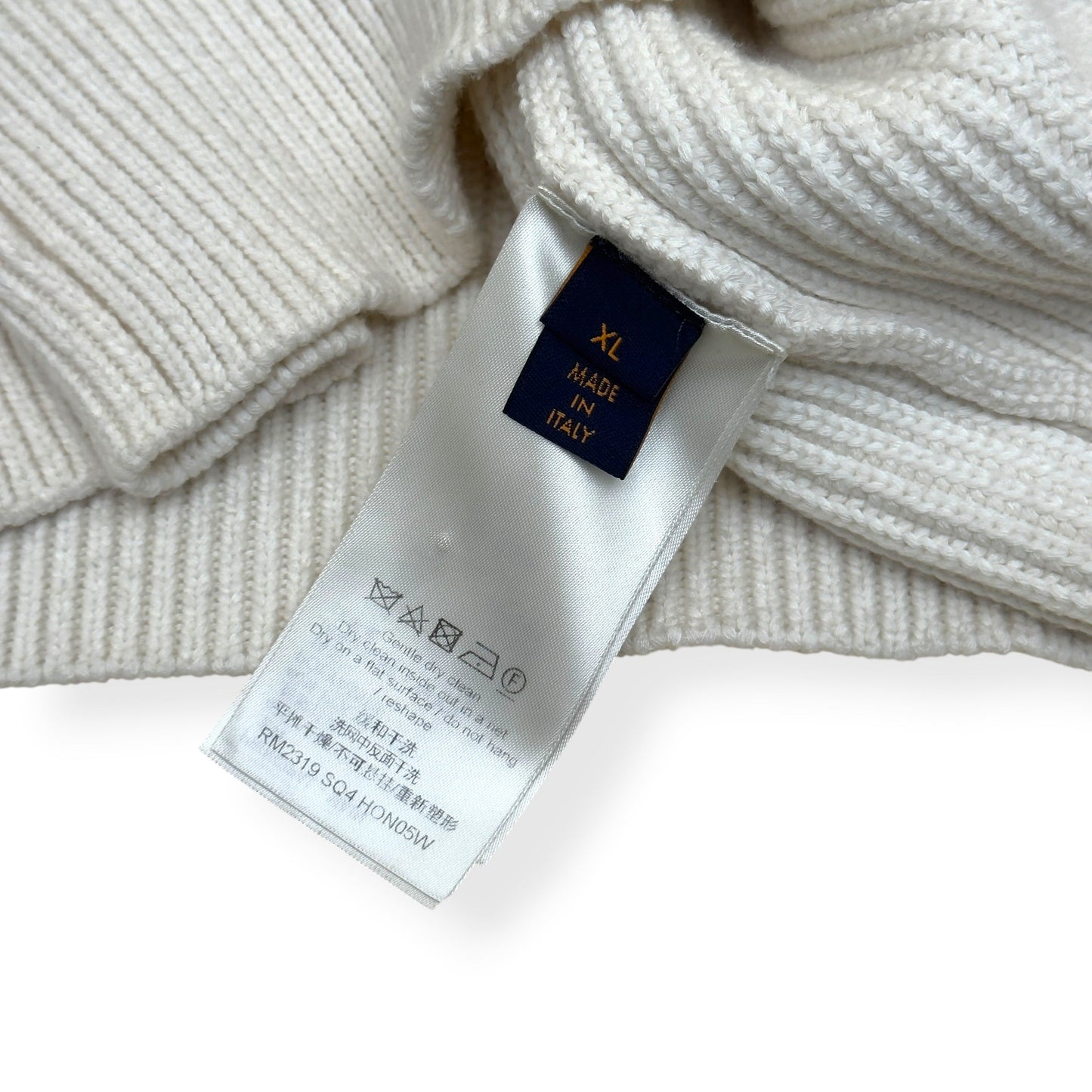 LOUIS VUITTON SIGNATURE LOGO V-NECK KNIT PULLOVER WHITE XL | XL, White