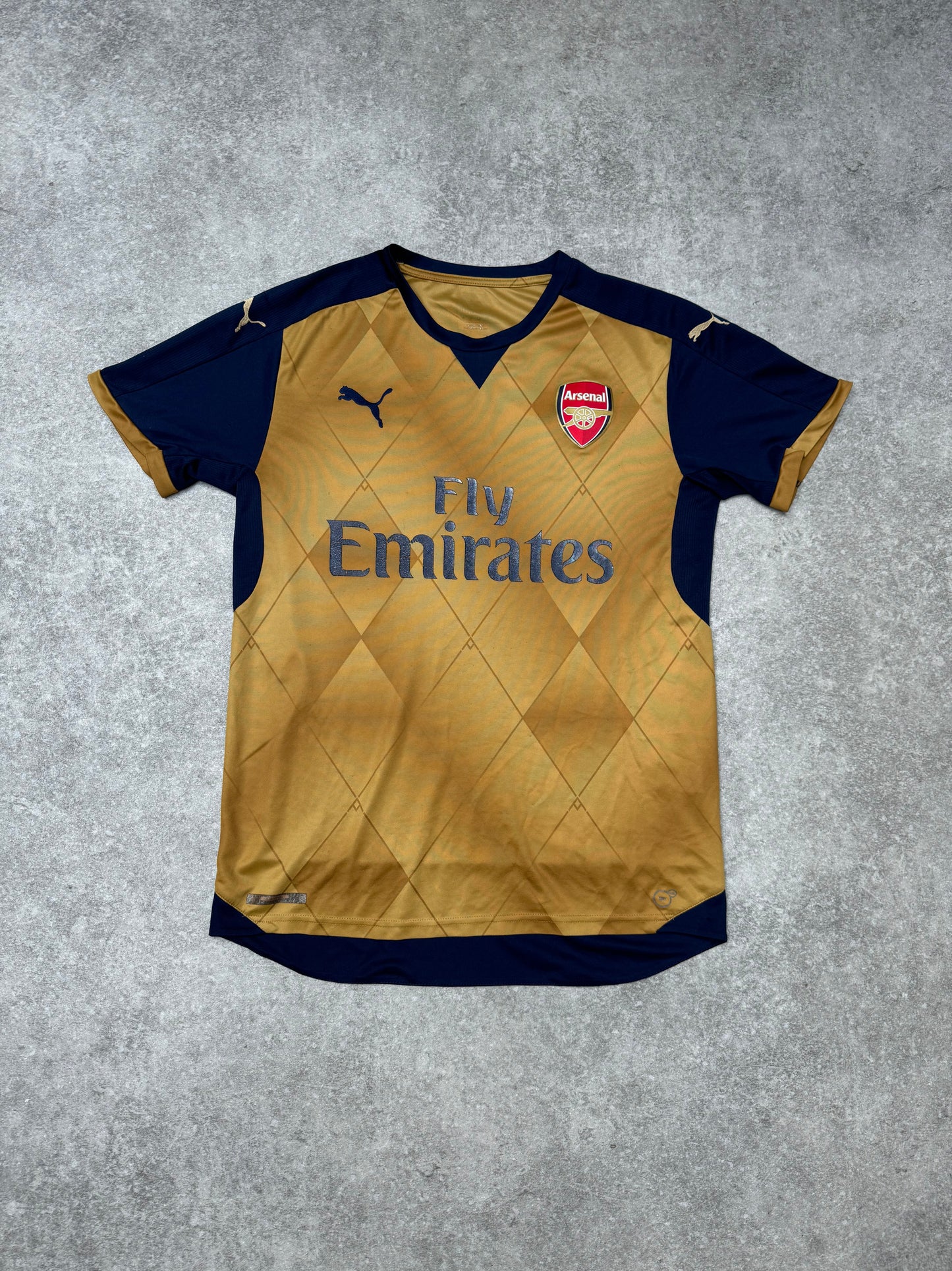 2015/16 Arsenal x Puma Away Football Shirt