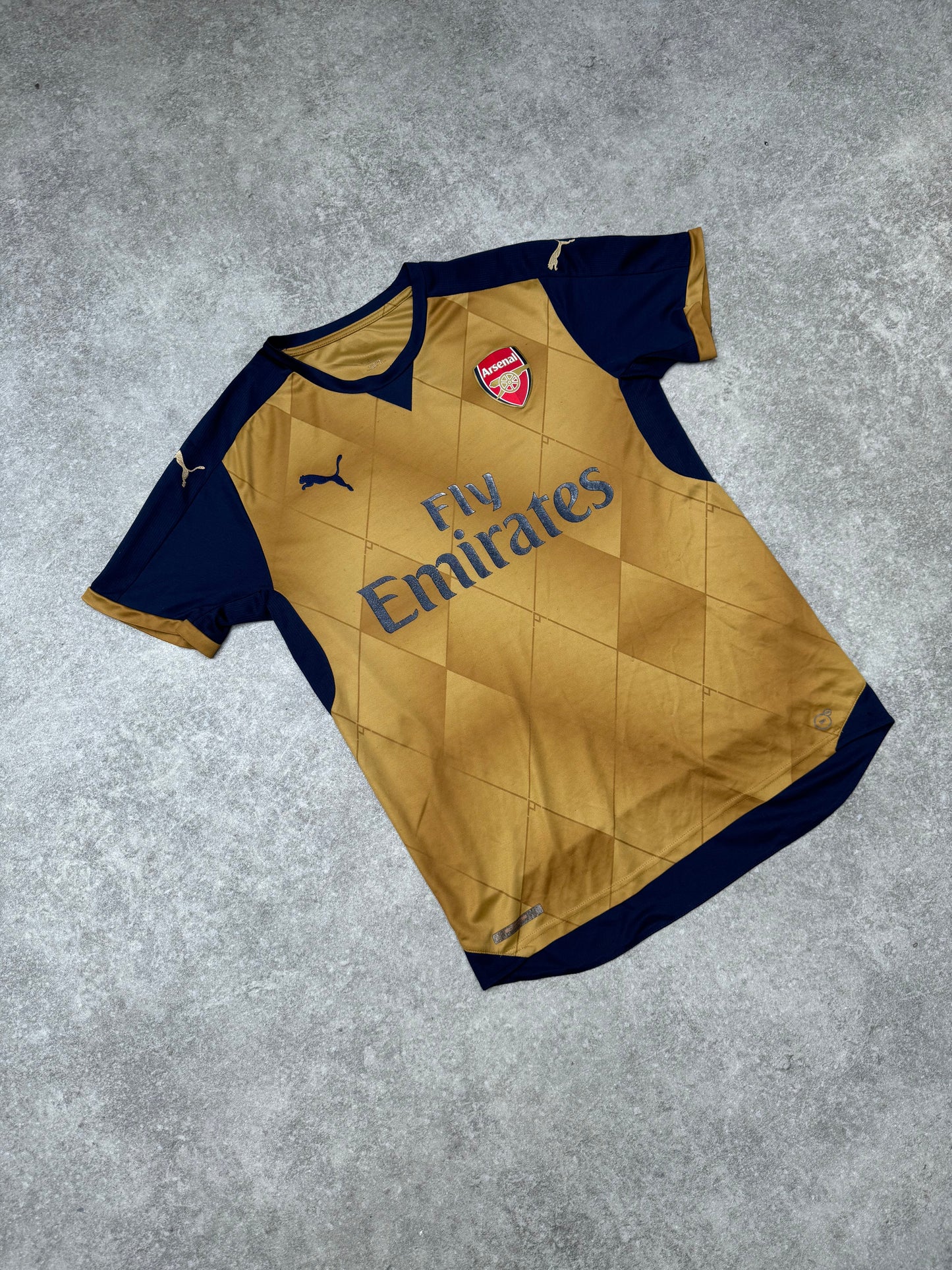 2015/16 Arsenal x Puma Away Football Shirt