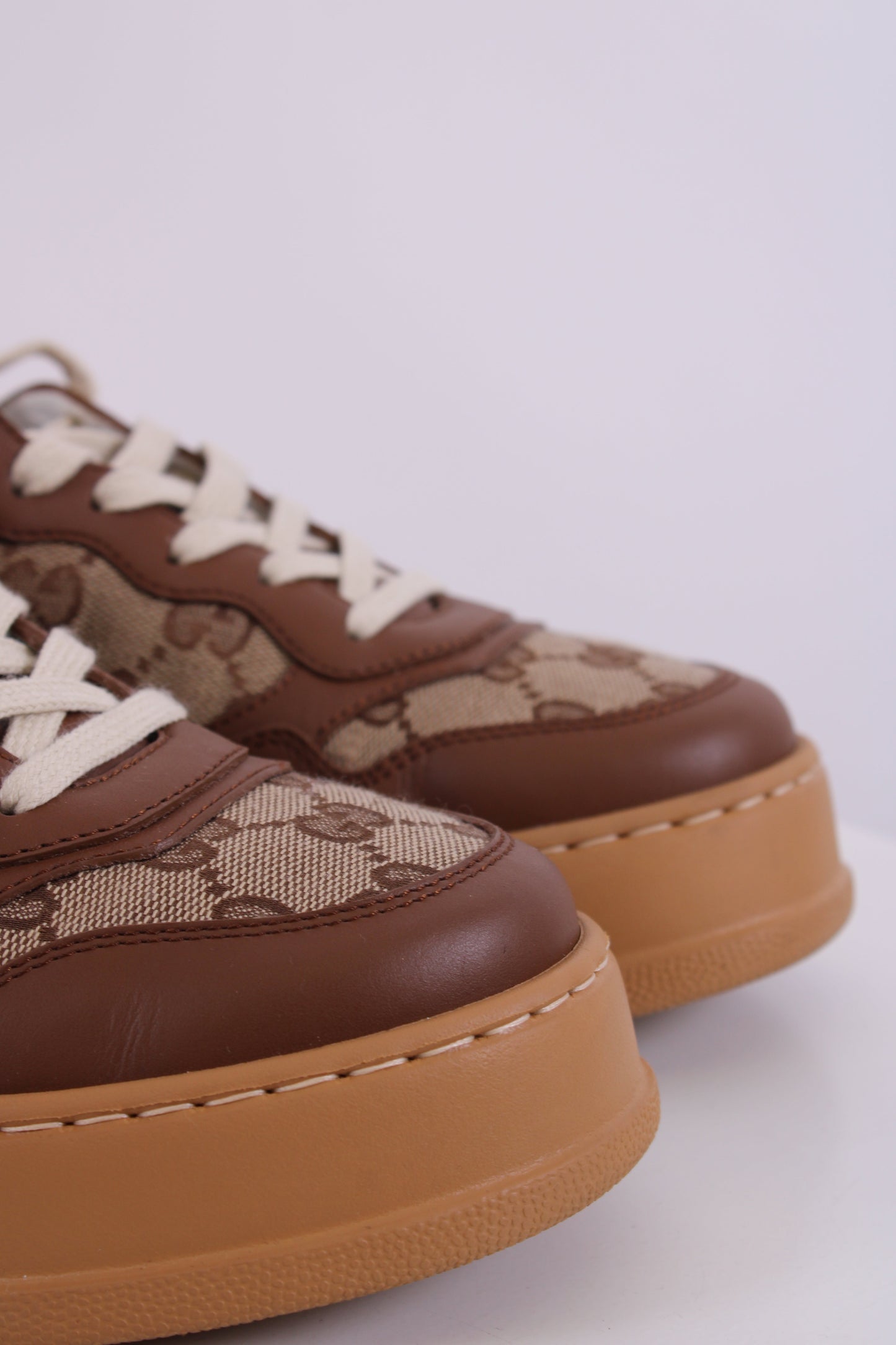 Gucci GG Canvas Low Top Trainers Beige/ Brown 38 | O/S, Beige