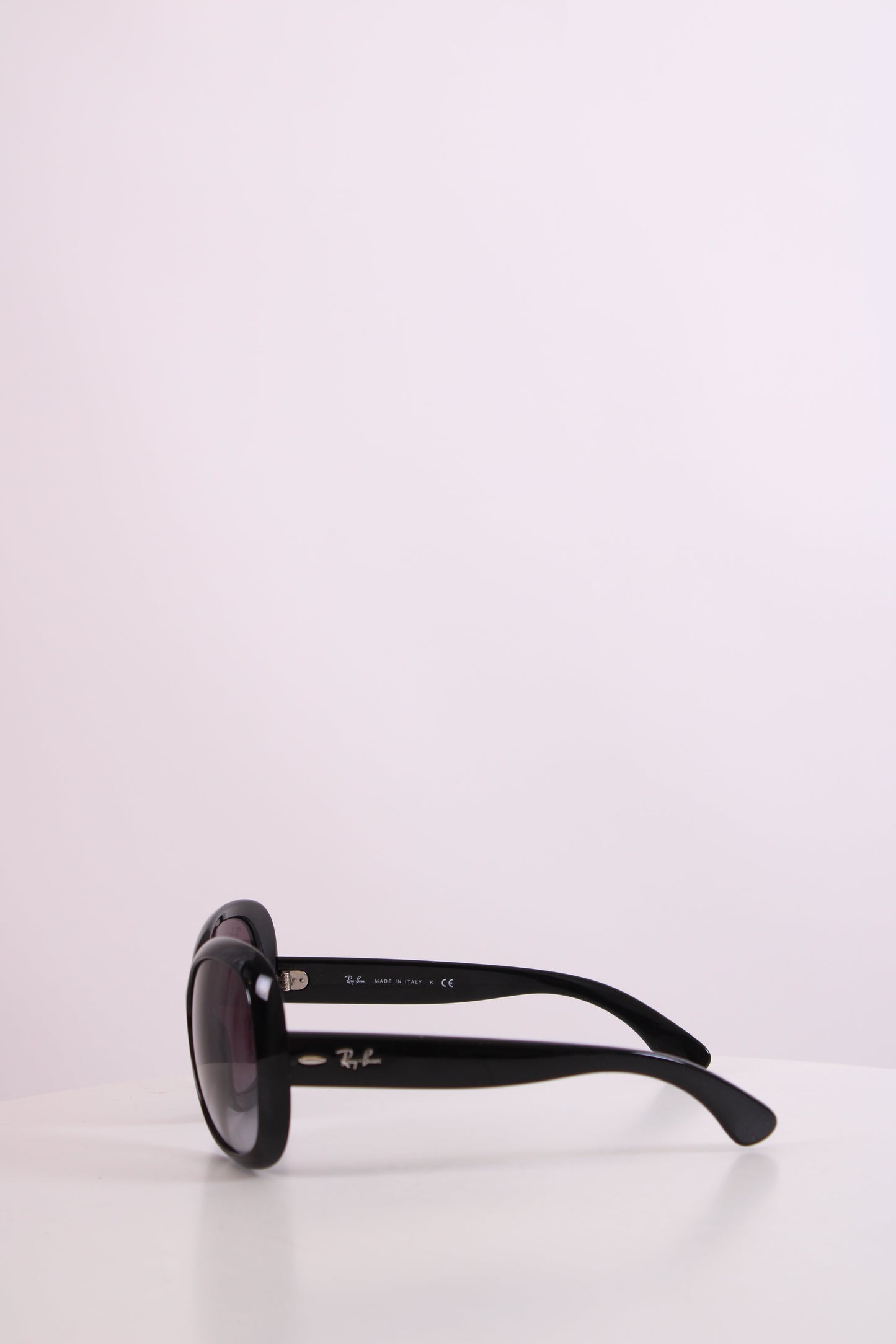 Ray Ban Round Sunglasses Black | O/S, Black