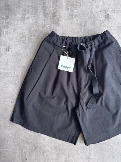 Kappy Korea Two Tuck Pleated Wide Half Pants - Black | ONE SIZE, Black