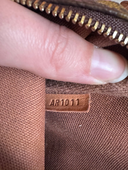 Louis Vuitton Monogram Pouchette