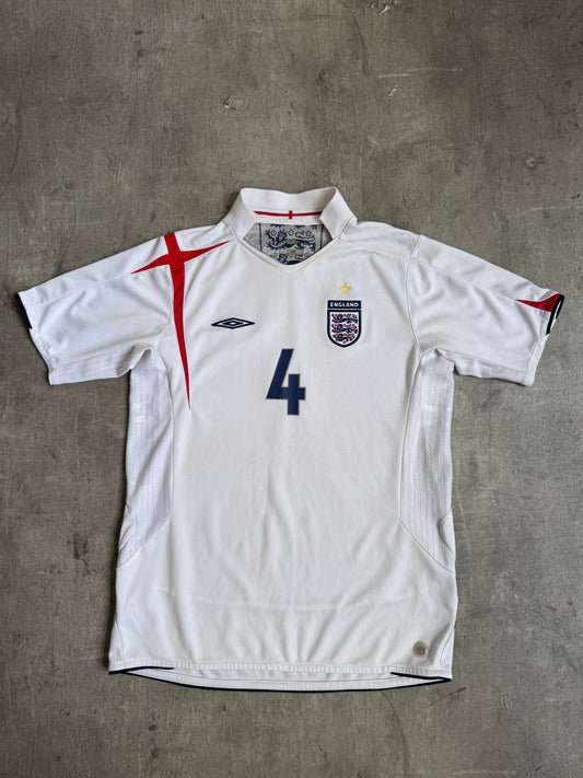 2005-07 England x Umbro '4' Gerrard Home Football Tee | Small, Multicoloured