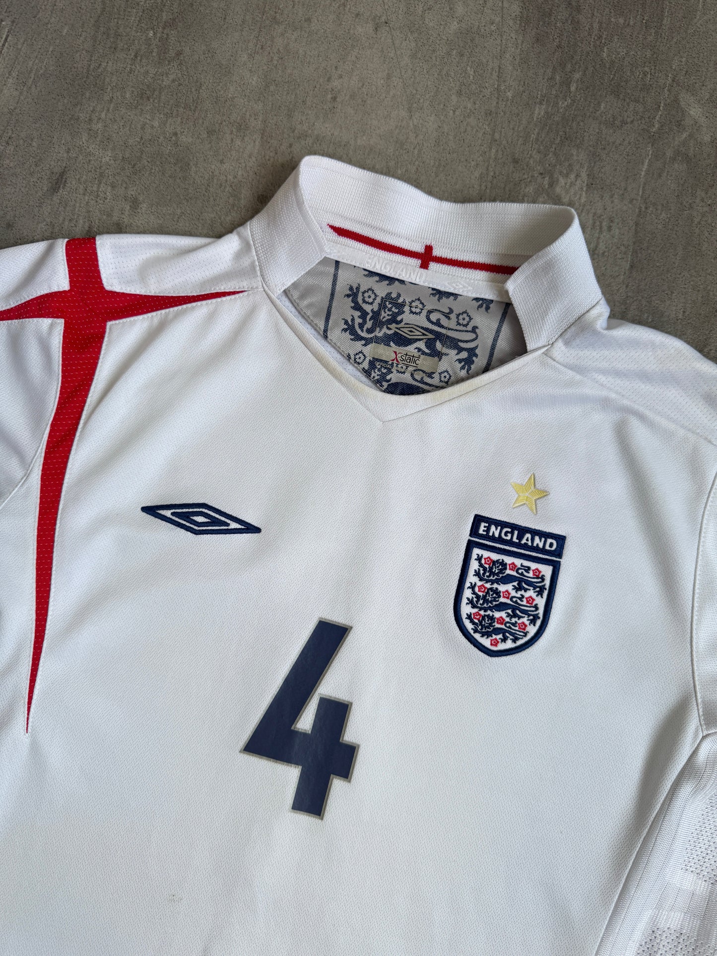 2005-07 England x Umbro '4' Gerrard Home Football Tee | Small, Multicoloured