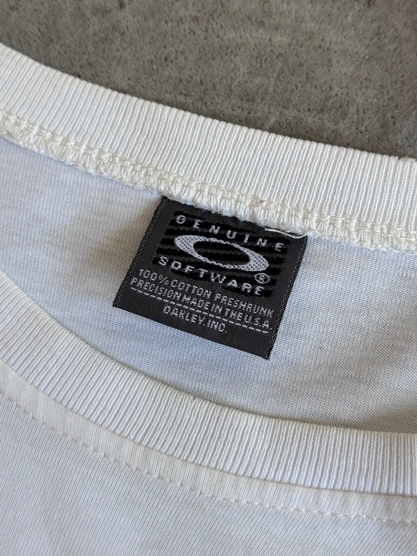 1990's Oakley Software Surfing Spellout Graphic Tee | Medium, Multicoloured