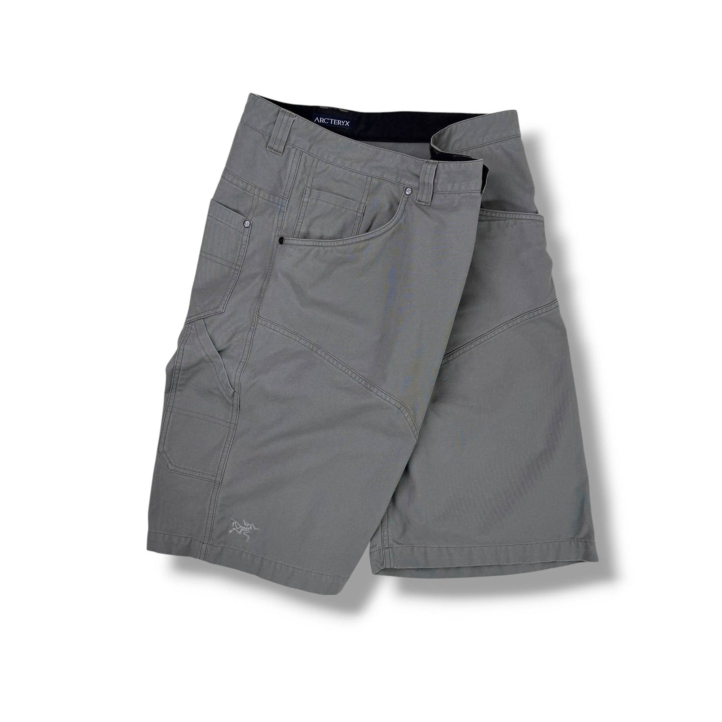 Arc'teryx Bastion Cotton Cargo Shorts (W36)
