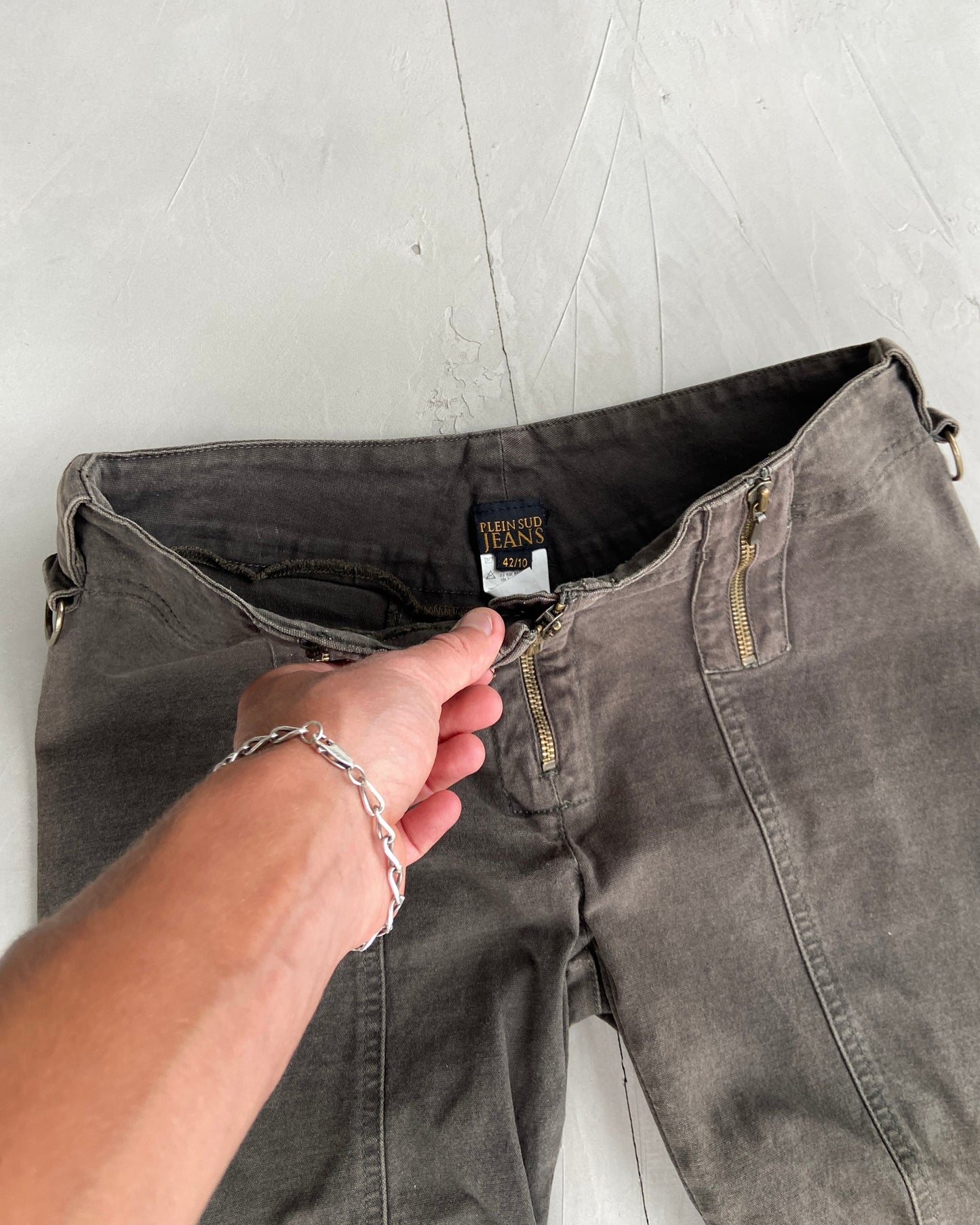 PLEIN SUD 2000'S 3/4 CARGO TROUSERS - M/L