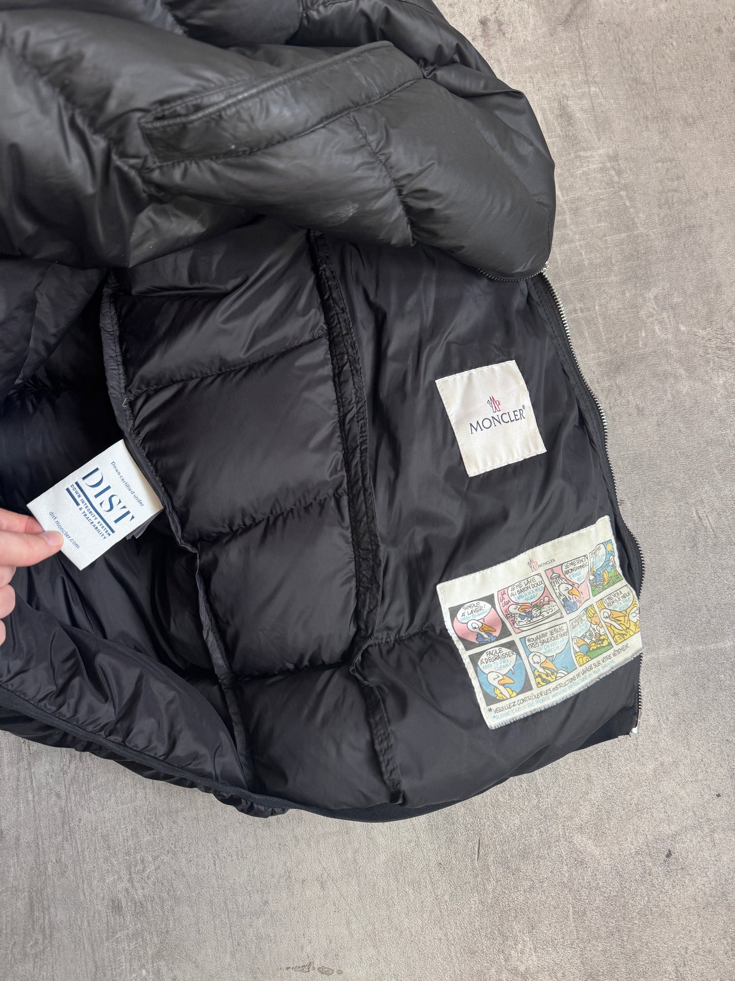 Moncler Dist Clamart Black Nylon Goose Down Red Rib Knit Detailed Puffer