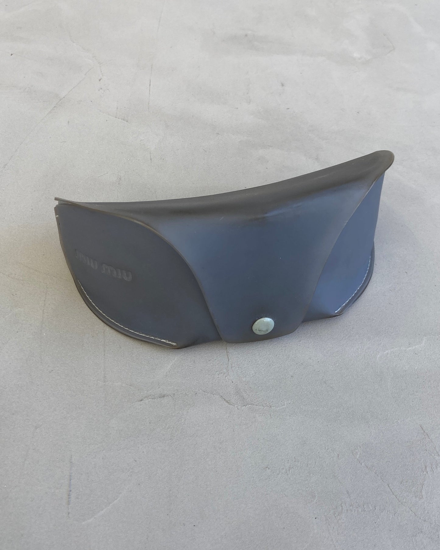 MIU MIU CUTOUT WRAP SUNGLASSES