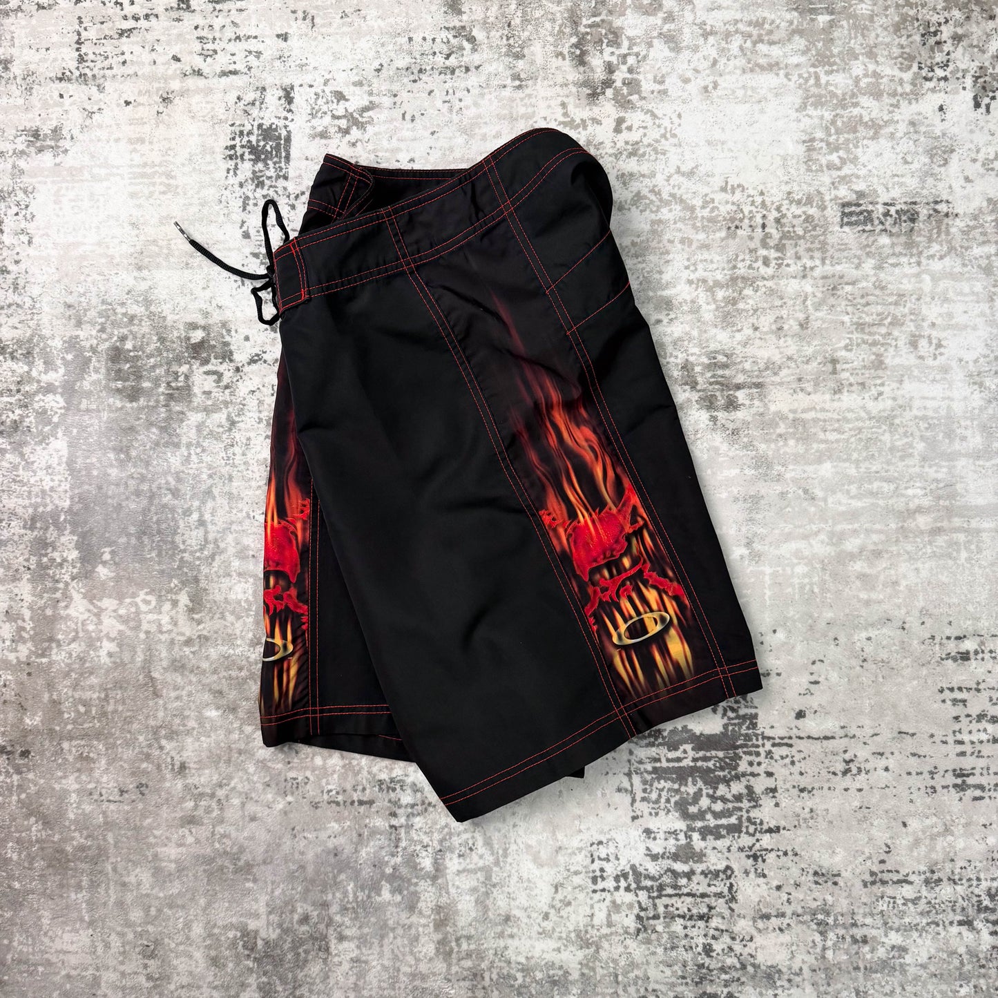 Vintage Oakley Software Flaming Skull Shorts (W32)