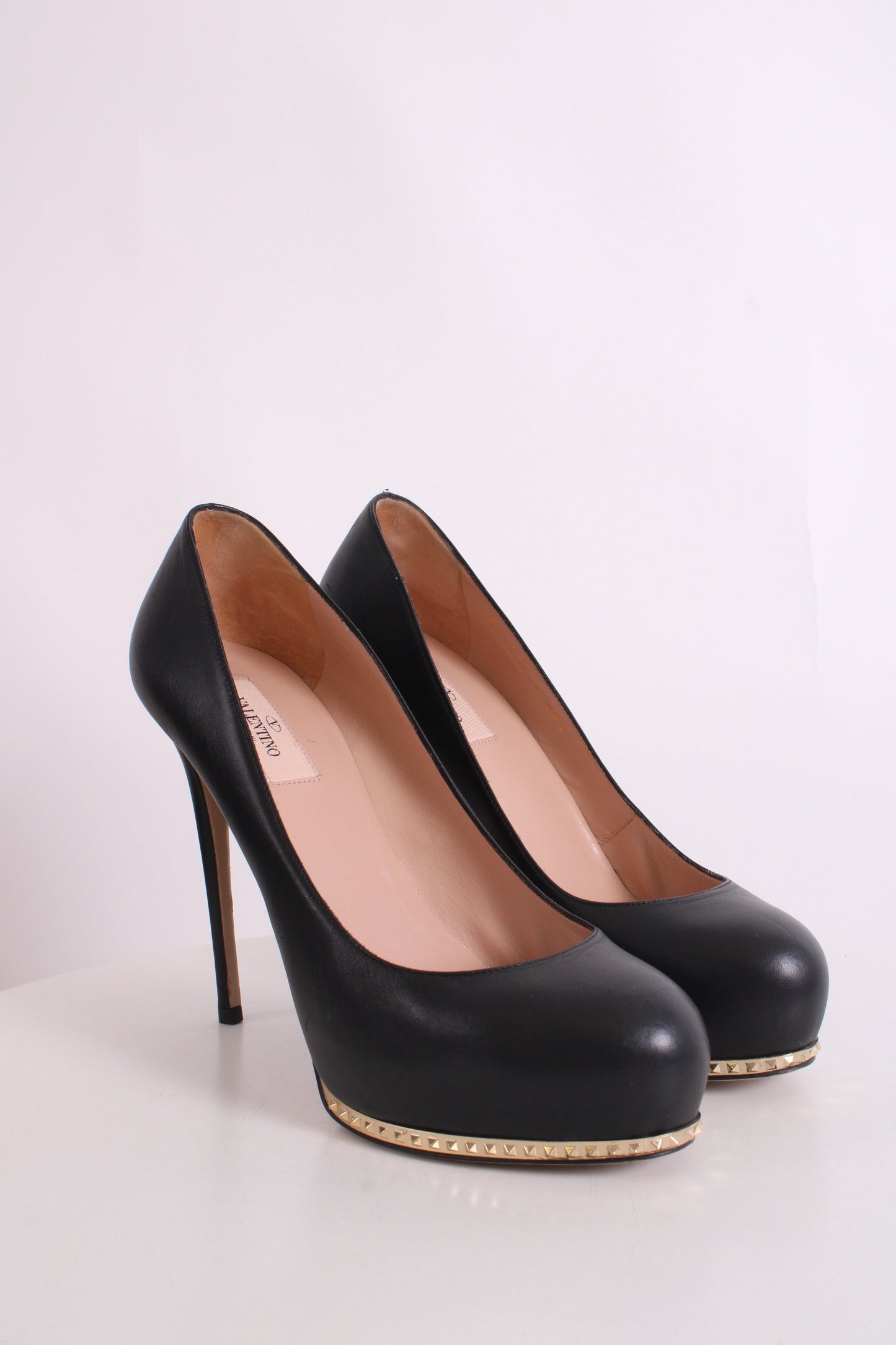 Valentino Shoes Black 38.5 | O/S, Black