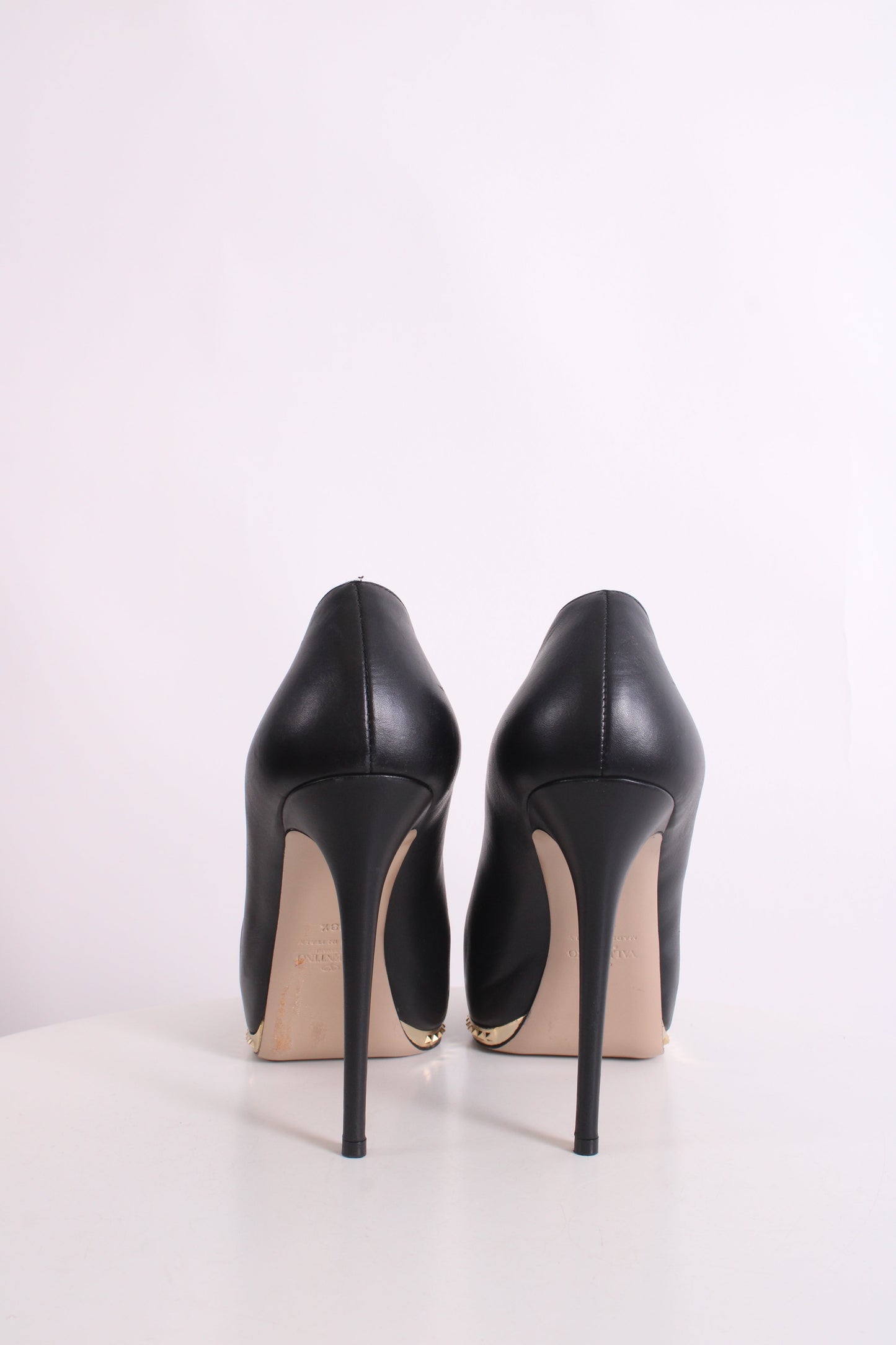 Valentino Shoes Black 38.5 | O/S, Black