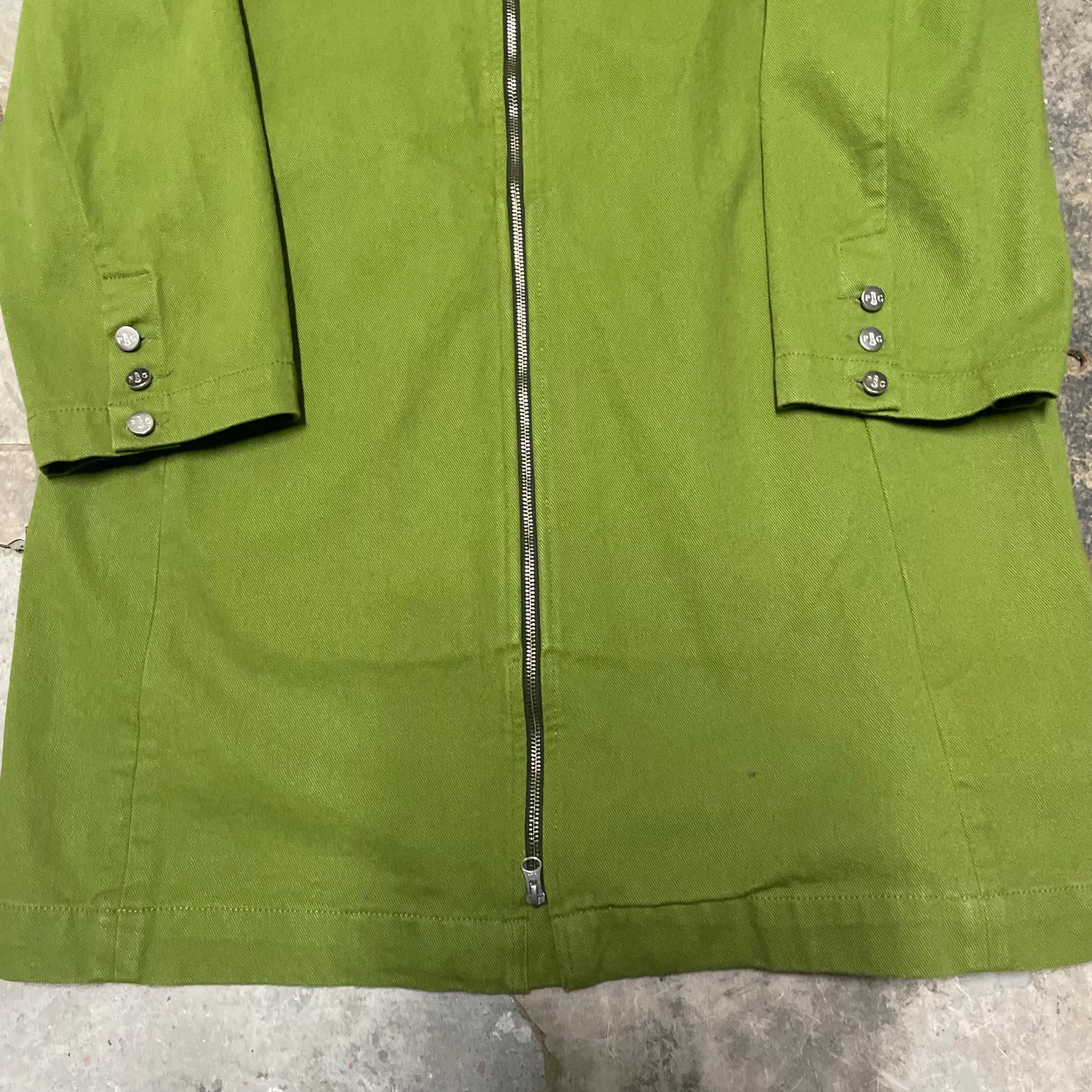 https://cdn.shopify.com/s/files/1/0909/3598/4473/files/IMG_7032.heic?v=1735841564