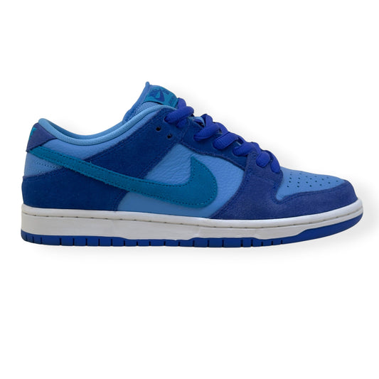 NIKE SB DUNK LOW TOP SNEAKER ‘BLUE RASPBERRY’ UK7 | UK 7, Blue