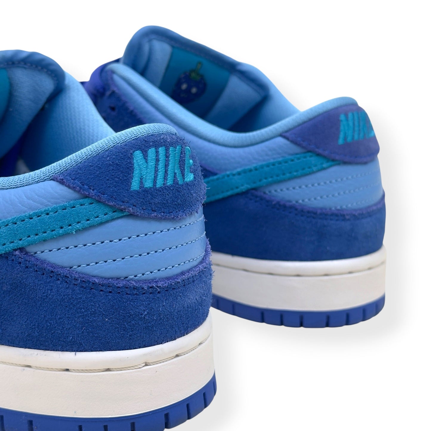 NIKE SB DUNK LOW TOP SNEAKER ‘BLUE RASPBERRY’ UK7 | UK 7, Blue