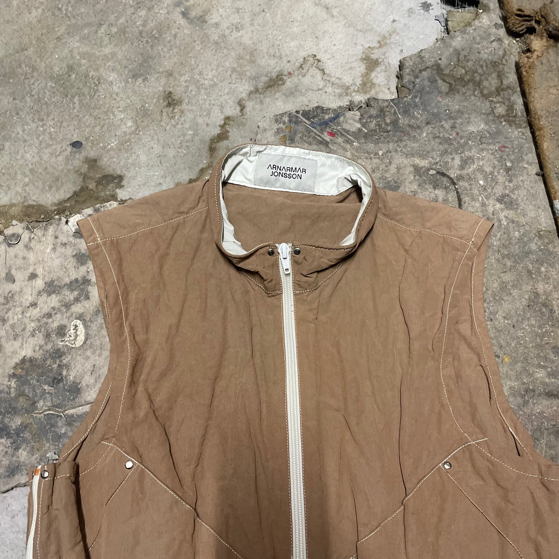 https://cdn.shopify.com/s/files/1/0909/3598/4473/files/IMG_7126.heic?v=1735843544