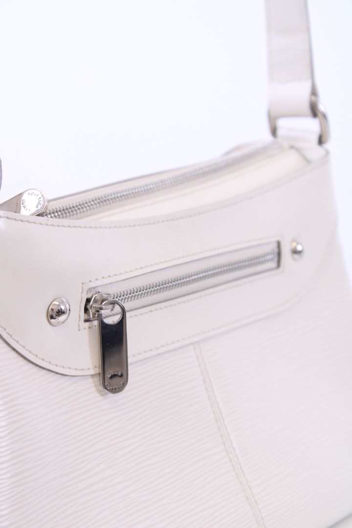 Louis Vuitton Off-White 2003-2007 Epi Turenne PM shoulder bag White | O/S, White