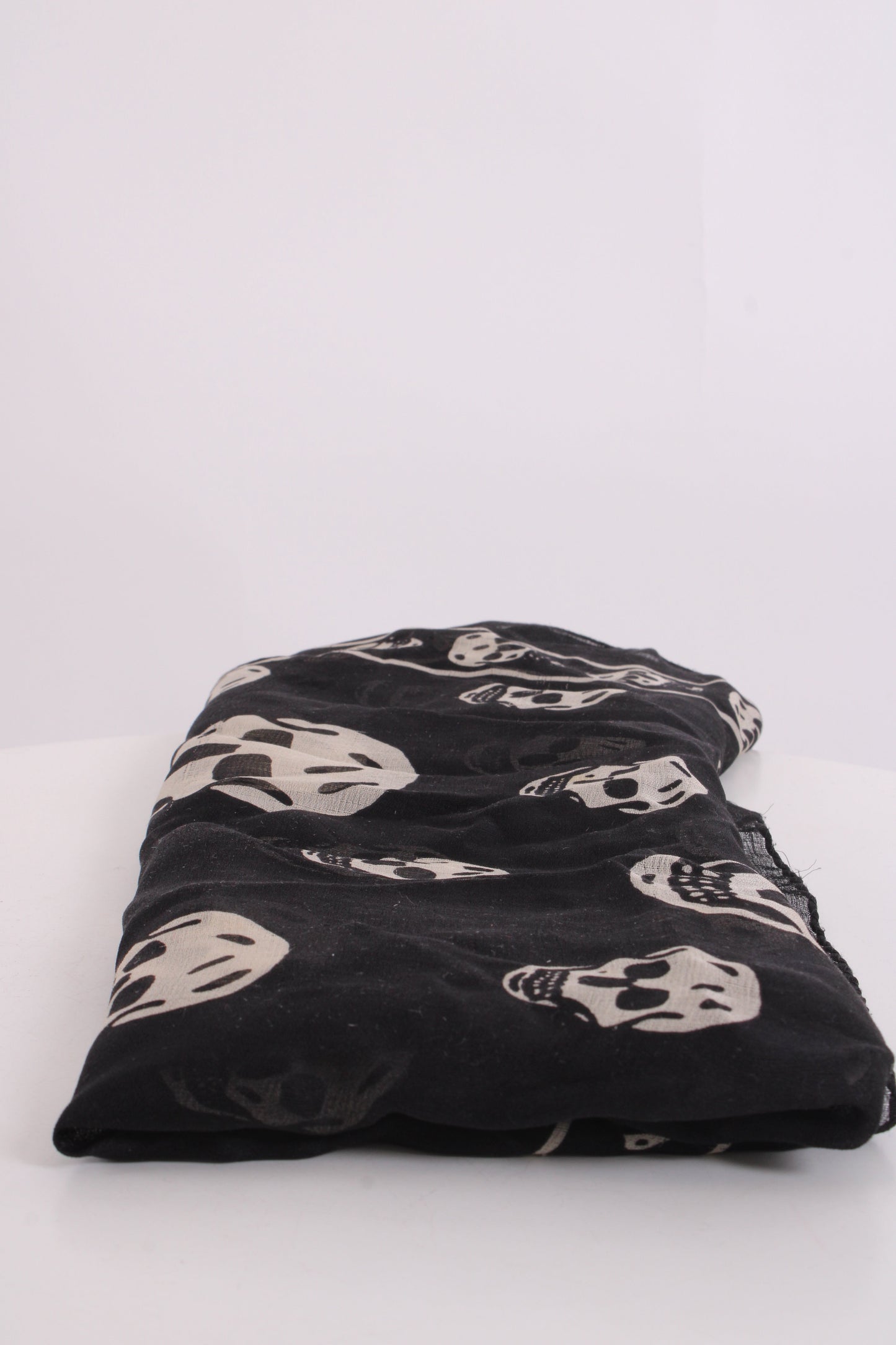 Alexander McQueen Skull Print Silk Scarf Black | O/S, Black