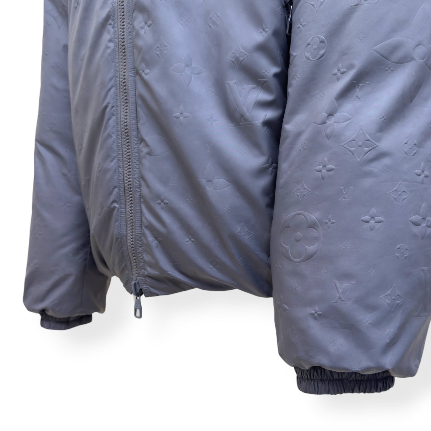LOUIS VUITTON REVERSIBLE MONOGRAM DOWN BLOUSON LIGHT GREY SIZE 54 / XL | XL, Grey