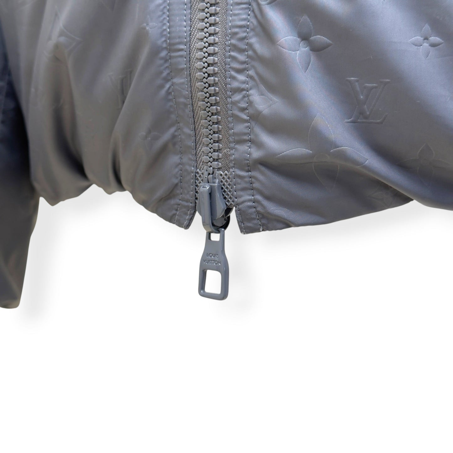 LOUIS VUITTON REVERSIBLE MONOGRAM DOWN BLOUSON LIGHT GREY SIZE 54 / XL | XL, Grey