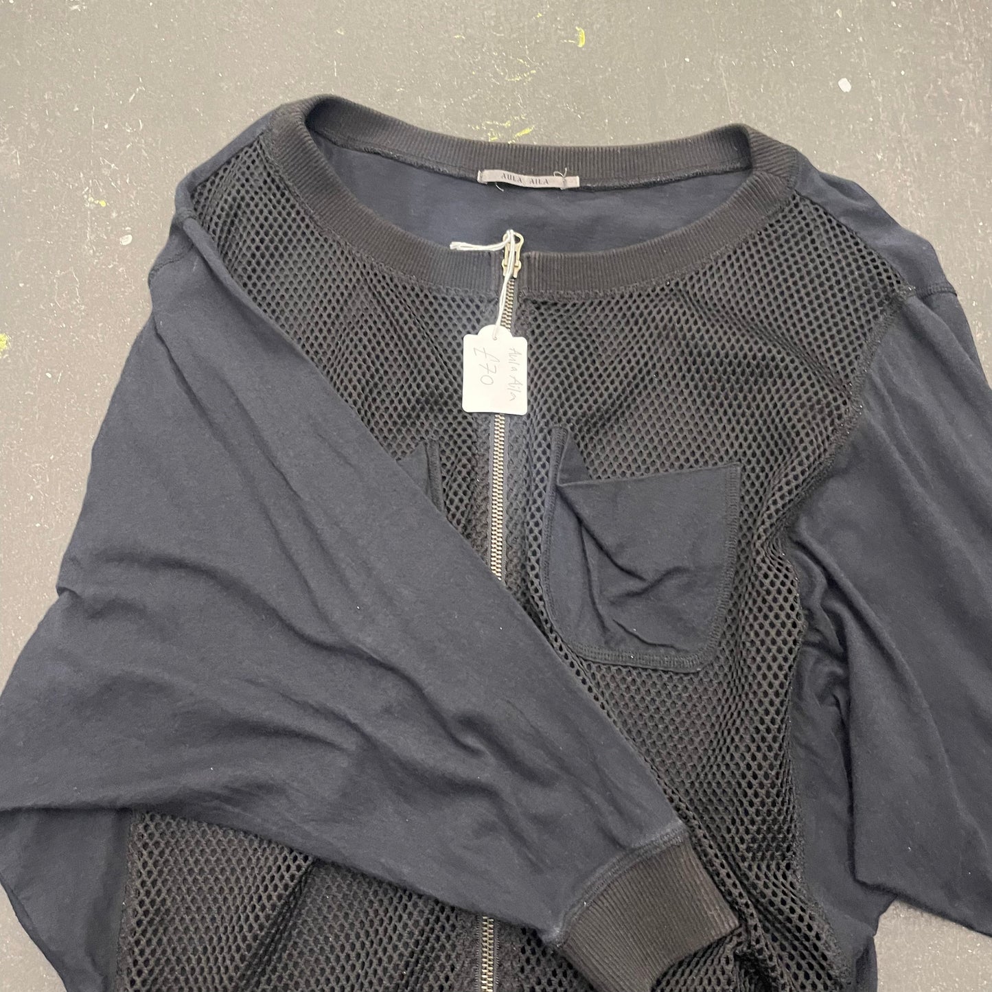 https://cdn.shopify.com/s/files/1/0909/3598/4473/files/IMG_7490.heic?v=1736106960