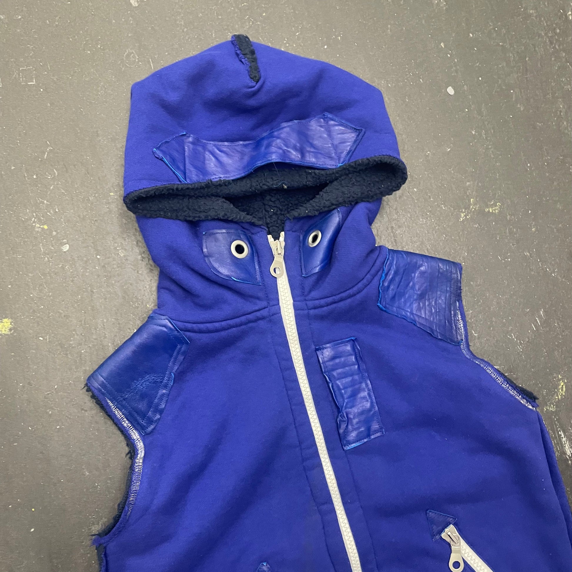 https://cdn.shopify.com/s/files/1/0909/3598/4473/files/IMG_7660.heic?v=1736112300