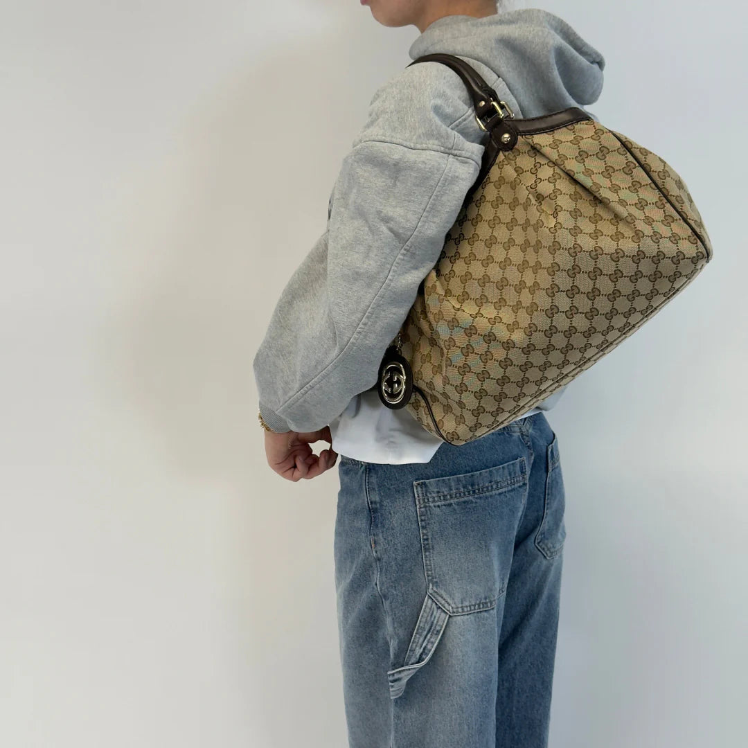 https://cdn.shopify.com/s/files/1/0564/9376/8855/files/IMG_7842_2734b419-085f-4151-8145-49fb2f6d63dd.webp?v=1779408085