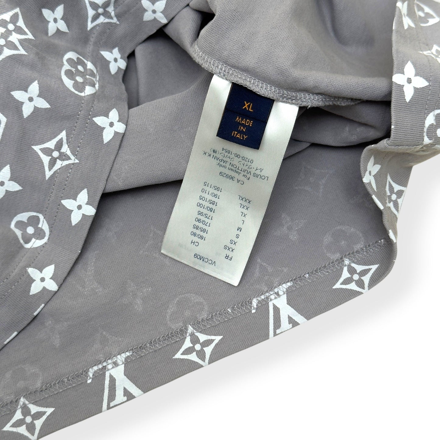 LOUIS VUITTON MONOGRAM GRADIENT T-SHIRT GREY / WHITE XL | XL, Grey