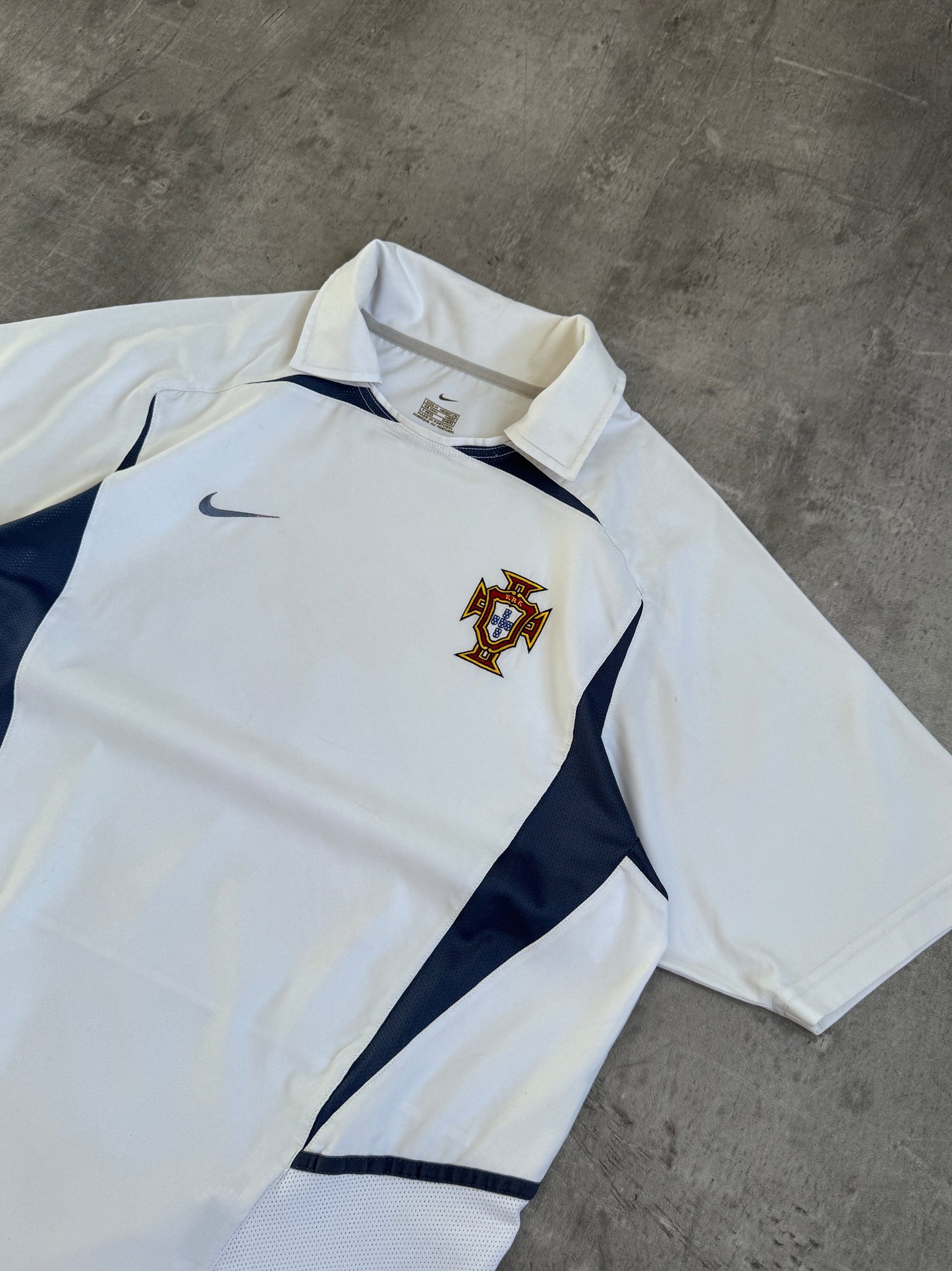 2002/04 Portugal Away Nike Football Shirt