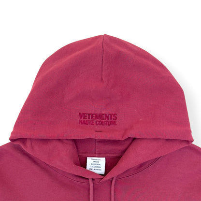 VETEMENTS OVERSIZED LOGO PRINT HOODIE BURGUNDY M | Medium, Burgundy