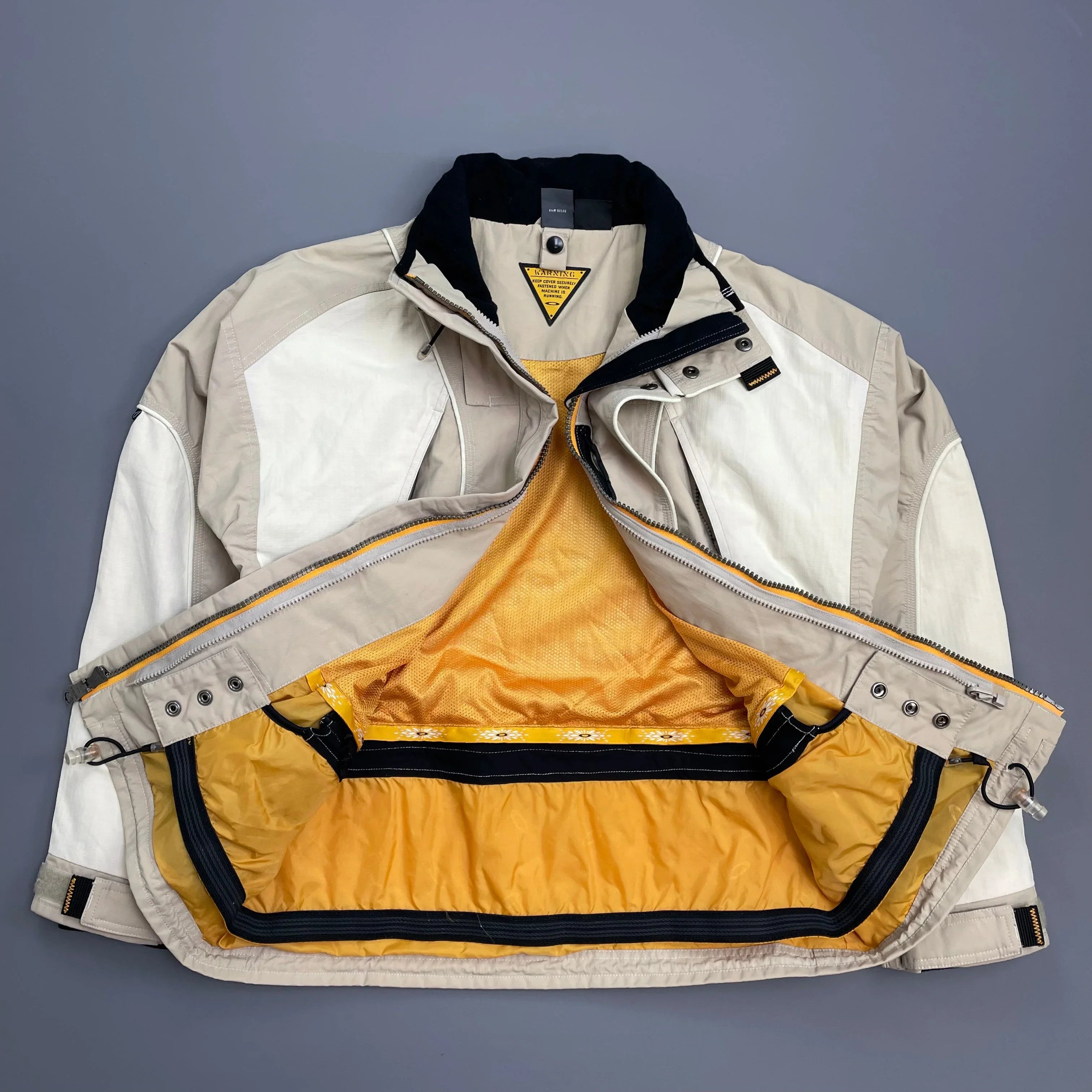Oakley Software Beige & Cream 00s Multi-Pocket Technical Ski Oakley Software Beige & Cream 00s Multi-Pocket Technical Ski