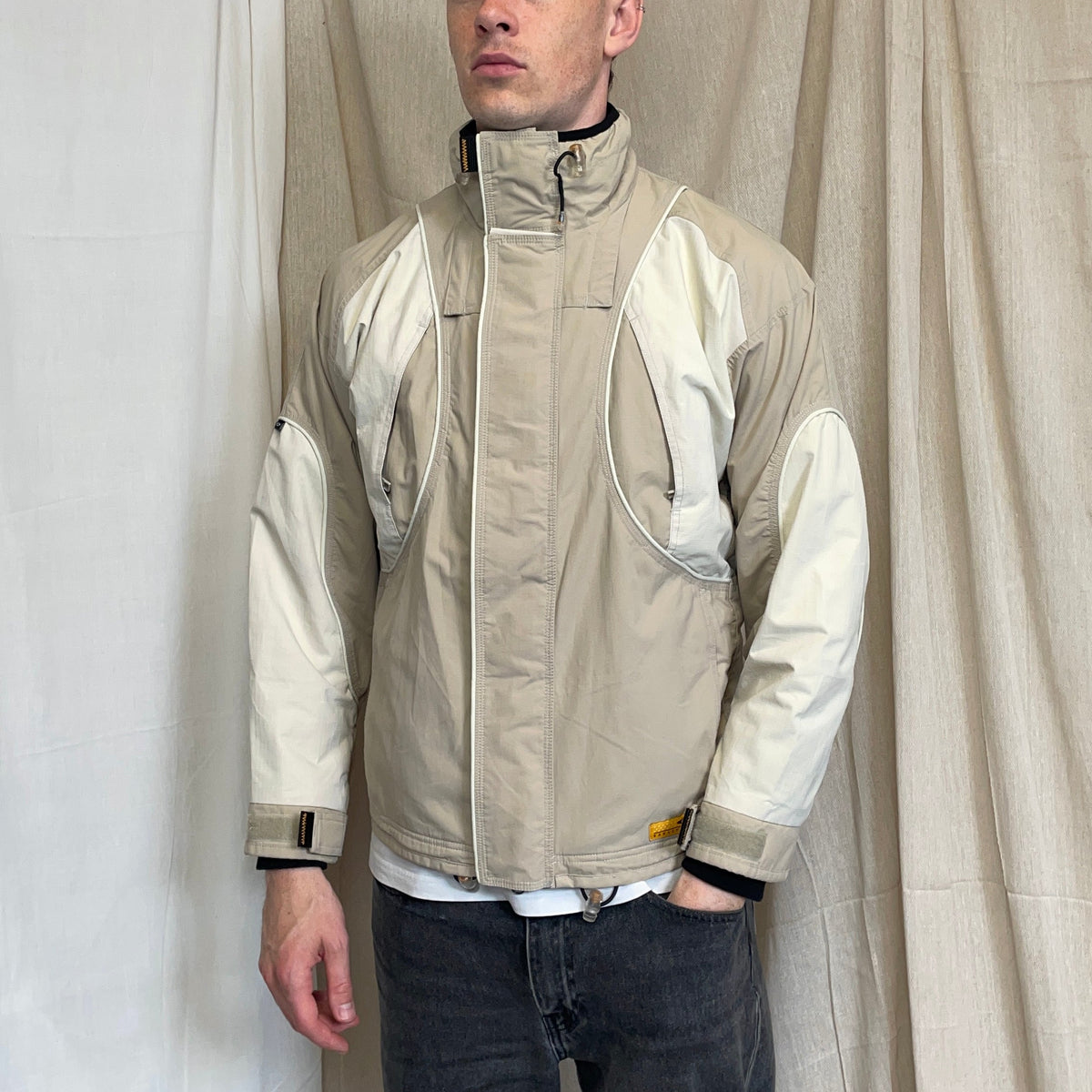Oakley Software Beige & Cream 00s Multi-Pocket Technical Ski Jacket | Medium, Beige