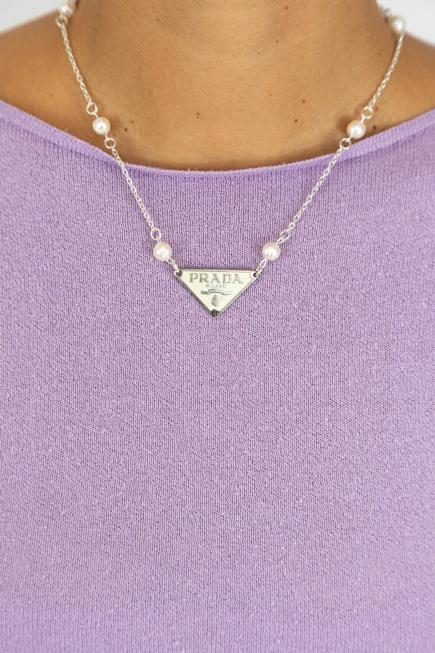 VT Rework : Prada White Badge Pearled Link Chain Necklace