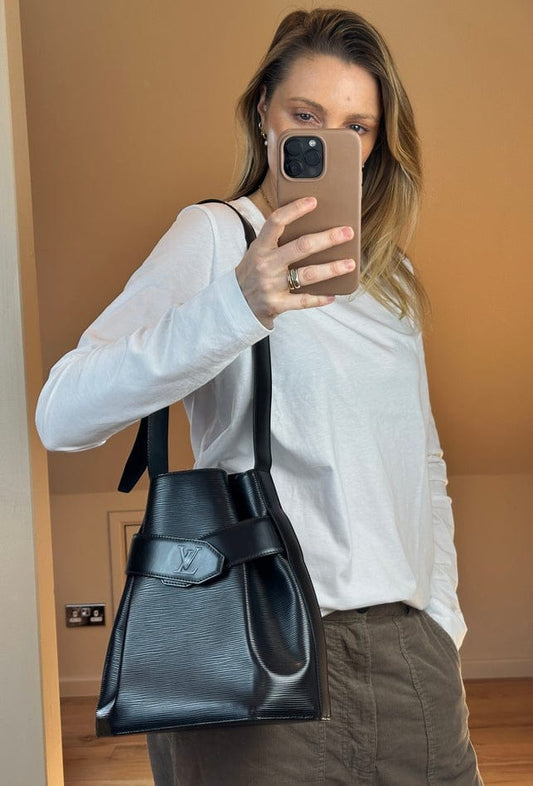 Vintage Louis Vuitton Sac D'Épaule in Black Epi Leather