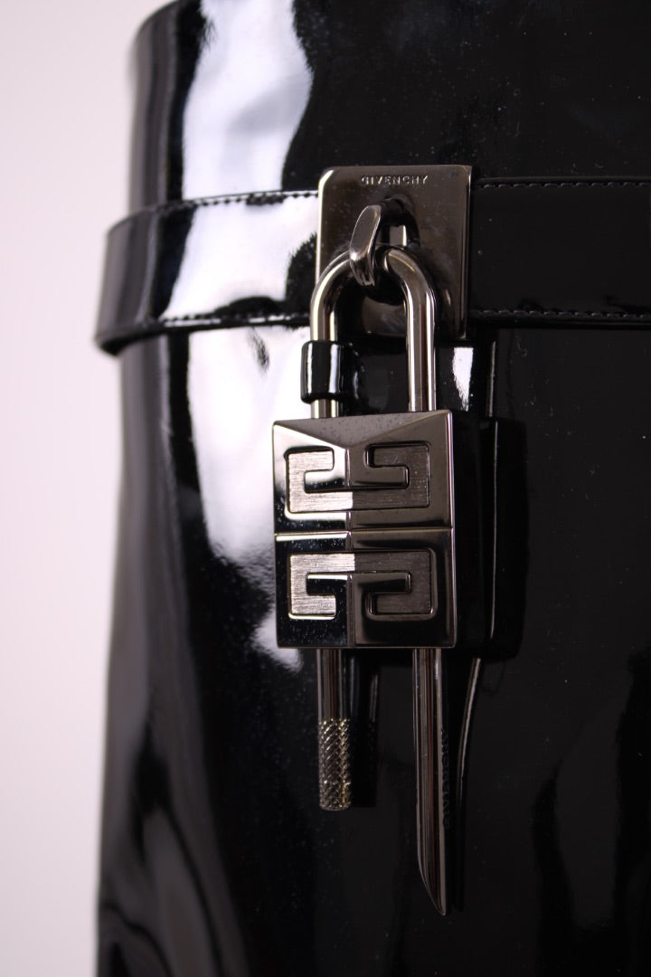 https://cdn.shopify.com/s/files/1/0770/3278/4192/files/IMG_8433_683072c5-7a35-4c91-8432-70b5b1f2c823.jpg?v=1778682003