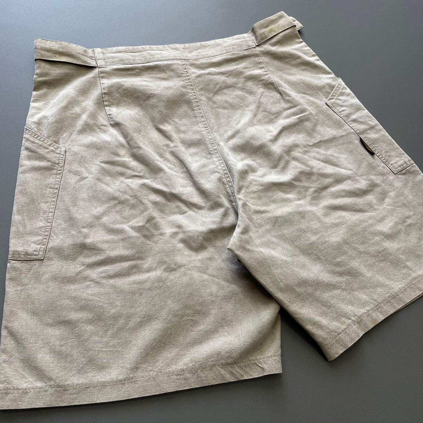 Armani Beige 80s Zip Cargo Shorts | Small, Beige