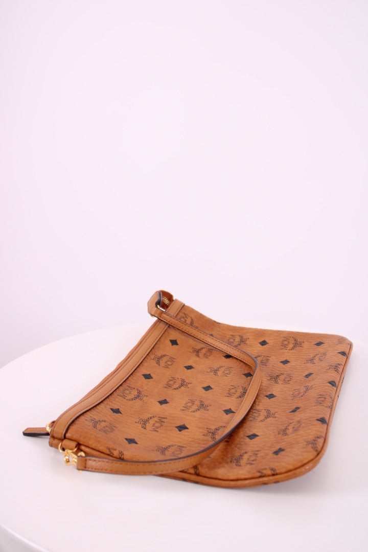 https://cdn.shopify.com/s/files/1/0770/3278/4192/files/IMG_8469_33382094-5c8b-4a81-8324-fc13f601affd.jpg?v=1778686694