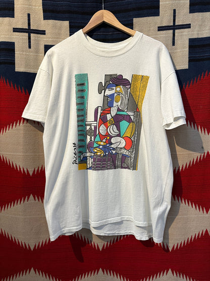 1990 Picasso Femme Assise Devant La Fenetre T-Shirt - XL | X-Large, Red