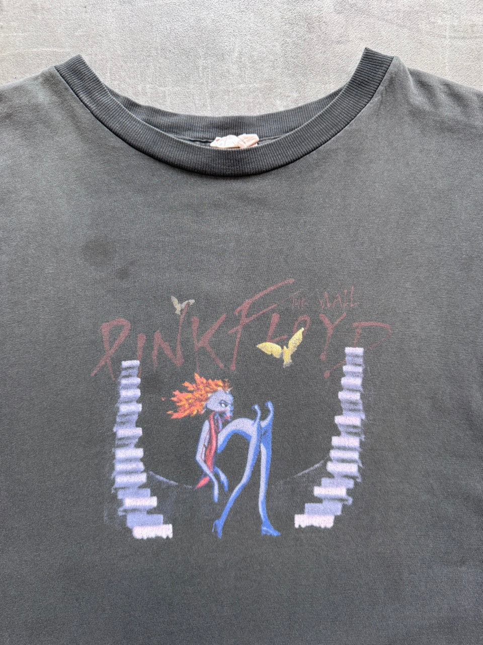 1990's Pink Floyd The Wall Faded Black Graphic Tee | Large, Multicoloured