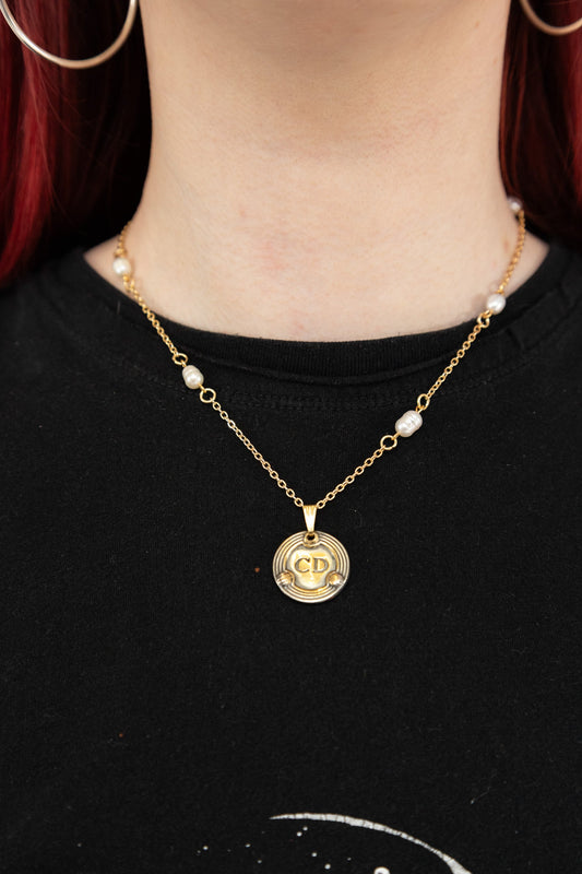 VT Rework : Christian Dior Circular Gold Chain Cream Curated Pearl Necklace