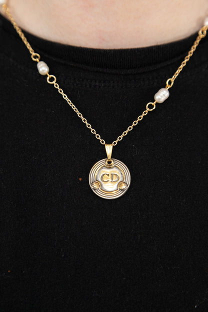 VT Rework : Christian Dior Circular Gold Chain Cream Curated Pearl Necklace